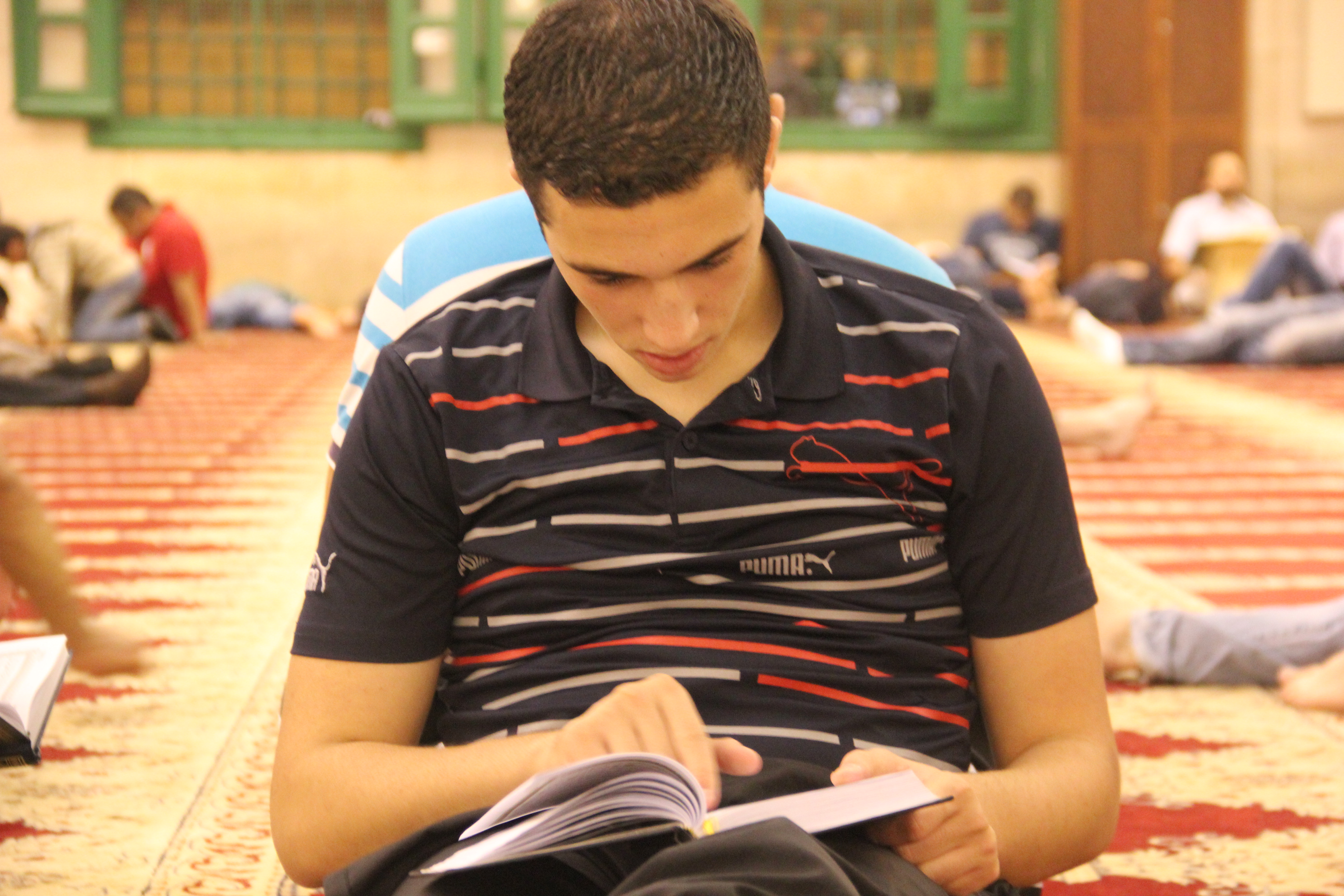 مؤسسة القلم تشد الرحال للمسجد الأقصى المبارك لصلاة الفجر في جماعة